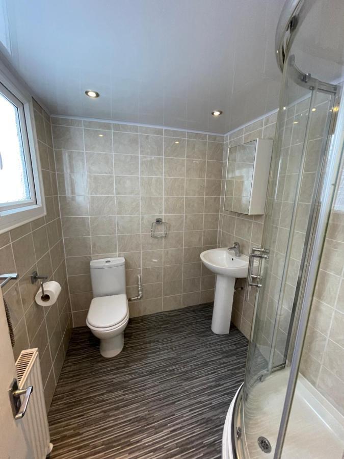 סקארבורו 45 The Square Holiday Apartments מראה חיצוני תמונה
